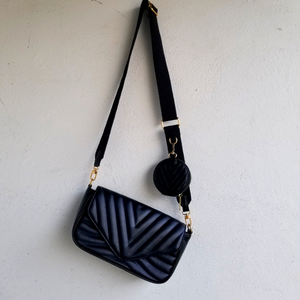 Elegant Black Quilted Shoulder Bag